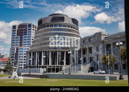 Wellington, Neuseeland. Das Bürogebäude des Premierministers, „The Beehive“. Stockfoto