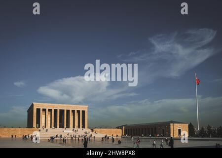 Ankara, Türkei - 09. November 2021: Anitkabir und Besucher. Redaktionelle Aufnahme in Ankara. Stockfoto