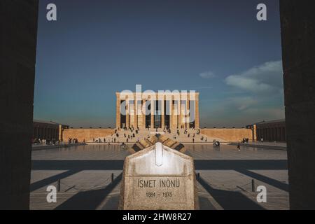 Ankara, Türkei - 09. November 2021: Anitkabir und Mausoleum von Ismet Inonu. Redaktionelle Aufnahme in Ankara. Stockfoto