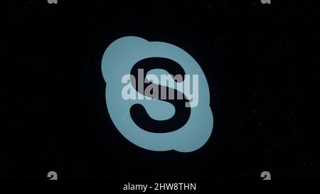 Abstrakte Animation des Plexus-Netzwerks aus Skype-App-Symbol auf schwarzem Hintergrund mit fließenden bunten Partikeln. Anwendungssymbole, Technologie, e Stockfoto