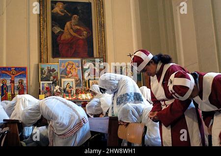 Rom, Italien 09/03/2022: Christlich-orthodoxe Verehrung der äthiopischen Gemeinde. ©Andrea Sabbadini Stockfoto