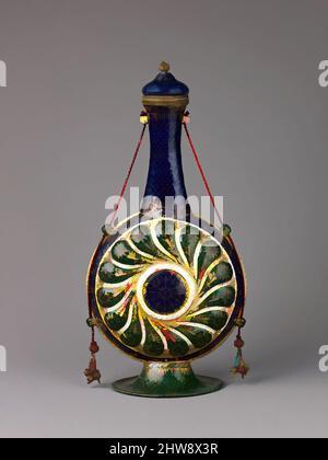 Kunst inspiriert von Pilgrim Flasche und Deckel, Ende 15. oder 16. Jahrhundert, Italienisch, Venedig, gemalte Emaille auf Kupfer, teilweise vergoldet, Messing vergoldet, Leinenschnur mit Metallfäden, H. 33 cm, W. 16,4 cm, d. 9 cm., Enamels, Classic Works modernisiert von Artotop mit einem Schuss Moderne. Formen, Farbe und Wert, auffällige visuelle Wirkung auf Kunst. Emotionen durch Freiheit von Kunstwerken auf zeitgemäße Weise. Eine zeitlose Botschaft, die eine wild kreative neue Richtung verfolgt. Künstler, die sich dem digitalen Medium zuwenden und die Artotop NFT erschaffen Stockfoto