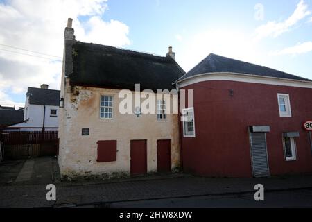 The Bachelors' Club, Sandgate Street, Tarbolton, KA5 5RB.Ayrshire, Schottland, UK .A National Trust for Scotland Museum der Raum im Obergeschoss war der größte in Tarbolton und wurde für eine Reihe von gesellschaftlichen Veranstaltungen genutzt. Es war wahrscheinlich die erste ländliche Debattiergesellschaft in Schottland und der Prototyp für viele Burns Clubs auf der ganzen Welt. Stockfoto