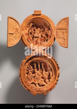 Kunst inspiriert von der Gebetsperle mit der Anbetung der Könige und der Kreuzigung, Anfang 16. Jahrhundert, Niederländisch, Boxwood, geöffnet: 4 7/16 × 3 3/16 × 1 1/16 in. (11,2 × 8,1 × 2,7 cm), Skulptur-Miniatur-Holz, mit erstaunlich kleinen Details geschnitzt, wurde diese Rosenkranz Perle wahrscheinlich geschaffen, Classic Works modernisiert von Artotop mit einem Schuss Moderne. Formen, Farbe und Wert, auffällige visuelle Wirkung auf Kunst. Emotionen durch Freiheit von Kunstwerken auf zeitgemäße Weise. Eine zeitlose Botschaft, die eine wild kreative neue Richtung verfolgt. Künstler, die sich dem digitalen Medium zuwenden und die Artotop NFT erschaffen Stockfoto