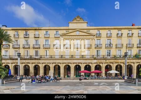 Bilbao, Spanien, 15. Februar 2022. Blick auf die Plaza de la Melia in Bilbao, Spanien. Stockfoto