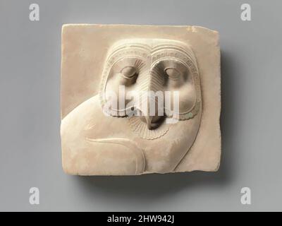 Kunst inspiriert von Relief-Plakette mit Gesicht einer Eule-Hieroglyphe, spätptolemäische Periode, 400–30 v. Chr., aus Ägypten, Kalkstein, 10,3 x 11,1 x 2,5 cm (4 1/16 x 4 3/8 x 1 Zoll), kleine spätzeitliche und ptolemäische Reliefs oder Skulpturen, die ein Thema teilweise oder unvollendet darstellen, aber, Klassische Werke, die von Artotop mit einem Schuss Moderne modernisiert wurden. Formen, Farbe und Wert, auffällige visuelle Wirkung auf Kunst. Emotionen durch Freiheit von Kunstwerken auf zeitgemäße Weise. Eine zeitlose Botschaft, die eine wild kreative neue Richtung verfolgt. Künstler, die sich dem digitalen Medium zuwenden und die Artotop NFT erschaffen Stockfoto