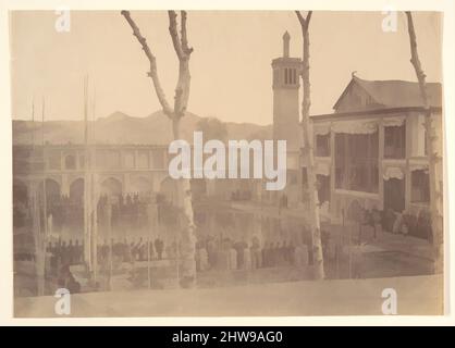 Kunst inspiriert vom Palast des Schahs, Respekt vor dem Schah/Fete de Salam, Teheran, Iran wie 12, 1840s–60s, Fotografien, möglicherweise von Luigi Pesce (Italienisch, 1818–1891, Klassische Werke, die von Artotop mit einem Schuss Moderne modernisiert wurden. Formen, Farbe und Wert, auffällige visuelle Wirkung auf Kunst. Emotionen durch Freiheit von Kunstwerken auf zeitgemäße Weise. Eine zeitlose Botschaft, die eine wild kreative neue Richtung verfolgt. Künstler, die sich dem digitalen Medium zuwenden und die Artotop NFT erschaffen Stockfoto