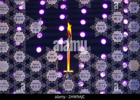 聖火/The Olympic Flame, 10. FEBRUAR 2022: Die Olympischen Winterspiele 2022 in Peking auf dem Zhangjiakou Medal Plaza in Zhangjiakou, Hebei, China. USA, SA Stockfoto