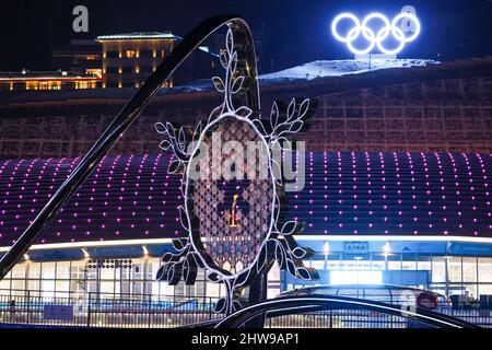 聖火/The Olympic Flame, 10. FEBRUAR 2022: Die Olympischen Winterspiele 2022 in Peking auf dem Zhangjiakou Medal Plaza in Zhangjiakou, Hebei, China. USA, SA Stockfoto