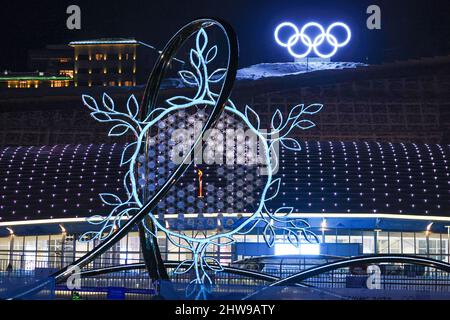 聖火/The Olympic Flame, 10. FEBRUAR 2022: Die Olympischen Winterspiele 2022 in Peking auf dem Zhangjiakou Medal Plaza in Zhangjiakou, Hebei, China. USA, SA Stockfoto