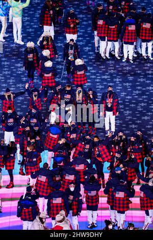 Die Delegation der Vereinigten Staaten (USA), 20. FEBRUAR 2022: Abschlusszeremonie der Olympischen Winterspiele 2022 in Peking im Nationalstadion in Peking, China. USA Stockfoto