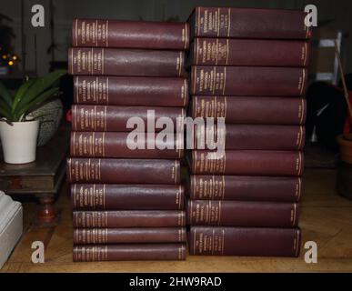 Bände der Leather Bound Encyclopedia Britannica 11. Edition Series Stockfoto