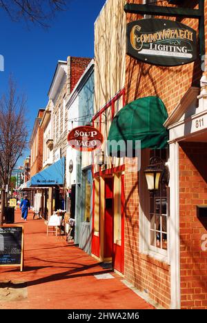 Kleine Cafés und Boutiquen in der Innenstadt von Fredericksburg, Virginia Stockfoto