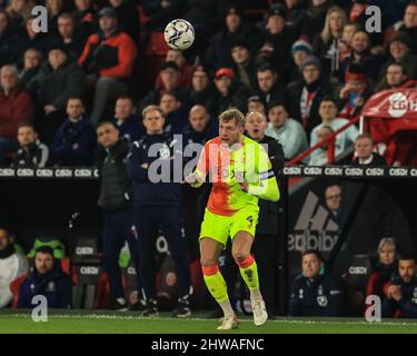 Joe Worrall #4 von Nottingham Forest während des Spiels in Aktion Stockfoto