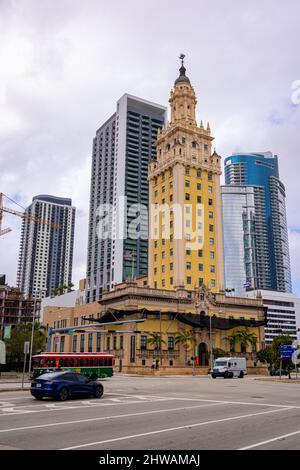 Freedom Tower in Downtown Miami - MIAMI, FLORIDA - 14. FEBRUAR 2022 Stockfoto