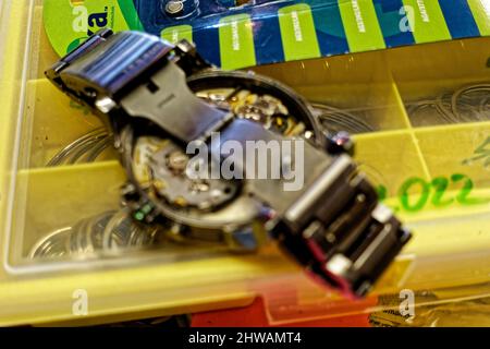 Breitling Super Chronomat 44 Vierjahreskalender Baterie Wechsel. Stockfoto