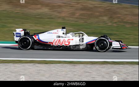 Aktenfoto vom 23-02-2022 von Haas-Ferrari's Nikita Mazepin. Haas hat ihren Vertrag mit dem russischen Piloten Nikita Mazepin gekündigt, wie das Formel-1-Team mitteilte. Ausgabedatum: Samstag, 5. März 2022. Stockfoto