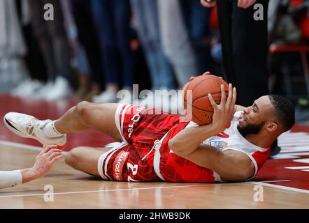 Würzburg, Deutschland. 04. Mär, 2022. firo : 04.03.2022, Basketball, BBL, easyCredit BBL, s.Oliver WvÂºrzburg - Ratiopharm Ulm 76:88 Cameron Hunt (s.Oliver Würzburg) Es gelten unsere AGB, eingesehen werden können bei www.firosportphoto.de, Copyright by firo sportphoto: Coesfelder Str. 207 D-48249 Dvºlmen www.firosportphoto.de mail@firosportphoto.de Kontodetails: (V olksbank B ochum - W itten ) IBAN : DE68430601290341117100 BIC : GENODEM1BOC Tel:Â¬Â† 49-2594-9916004 Fax:Â¬ Â† 49-2594-9916005 Credit: dpa/Alamy Live News Stockfoto