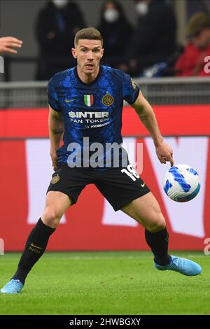 Mailand, Italien. 04. März 2022. Robin Gosens (FC Inter) in Aktion die Serie A zwischen FC.Inter und US. Salernitana 1919 im San Siro Stadium Endstand: 5-0 (Foto: Agostino Gemito/Pacific Press) Quelle: Pacific Press Media Production Corp./Alamy Live News Stockfoto