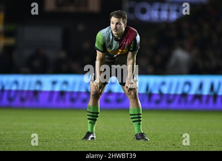 Twickenham, Großbritannien. 04. März 2022. Premiership Rugby. Harlekine V Newcastle Falcons. Der Stoop. Twickenham. Andre Esterhuizen (Harlequins) während des Rugby-Spiels Harlequins V Newcastle Falcons Gallagher Premiership. Kredit: Sport In Bildern/Alamy Live Nachrichten Stockfoto