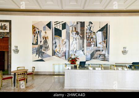 13. Juli 2021 - Wien, Österreich: Interieur der Wiener Staatsoper. Die Wiener Staatsoper produziert 50-70 Opern und Ballette in rund 300 Vorstellungen pe Stockfoto