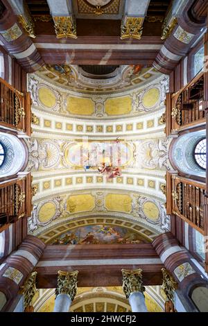 Österreich, Wien - 14. Juli 2021: Prunksaal, Zentrum der alten kaiserlichen Bibliothek in der Österreichischen Nationalbibliothek. Wien Österreich. Stockfoto