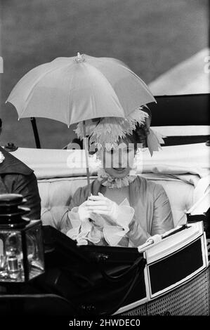 Barbra Streisand am Set von „On a Clear Day You Can See Forever“ im Royal Pavilion, Brighton. 1.. April 1969. Stockfoto