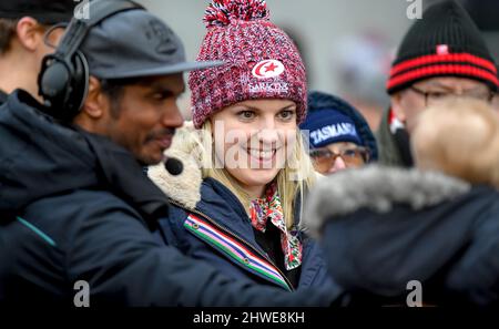 London, Großbritannien. 05. März 2022. Saracens-Anhänger nach dem Rugby-Spiel der Gallagher Premiership zwischen Saracens und Leicester Tigers im StoneX Stadium, London, England am 5. März 2022. Foto von Phil Hutchinson. Nur zur redaktionellen Verwendung, Lizenz für kommerzielle Nutzung erforderlich. Keine Verwendung bei Wetten, Spielen oder Veröffentlichungen einzelner Clubs/Vereine/Spieler. Kredit: UK Sports Pics Ltd/Alamy Live Nachrichten Stockfoto