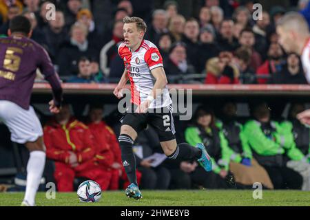 ROTTERDAM, NIEDERLANDE - 5. MÄRZ: Marcus Holmgren Pedersen von Feyenoord Rotterdam während des niederländischen Eredivisie-Spiels zwischen Feyenoord und FC Groningen am 5. März 2022 in de Kuip in Rotterdam, Niederlande (Foto: Peter Lous/Orange Picts) Stockfoto