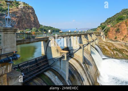 Crest-Gates, Hartbeespoort Dam, Hartbeespoort, North West Province, Südafrika Stockfoto