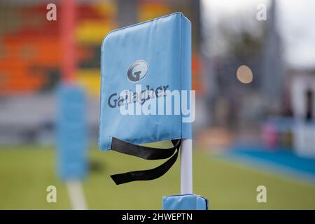 Barnett, Großbritannien. 05. März 2022. Gallagher Premiership Rugby. Saracens V Leicester Tigers. StoneX Stadium. Barnett. Galagher Corner Flag ar Saracens Kredit: Sport in Pictures/Alamy Live News Stockfoto