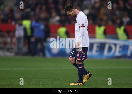 Nizza, Frankreich, 5.. März 2022. Lionel Messi vom PSG reagiert während des Spiels der Uber Eats Ligue 1 im Allianz Riviera Stadium in Nizza. Bildnachweis sollte lauten: Jonathan Moscrop / Sportimage Kredit: Sportimage/Alamy Live News Stockfoto