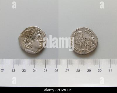 Tetradrachme von Ptolemäus XIII Theos Philopator aus Ägypten. Herrscher: Ptolemäus XIII. Theos Philopator, Ancient Macedonian, 51–47 v. Chr. Münzstätte: Ägypten Künstler: Unbekannt Stockfoto