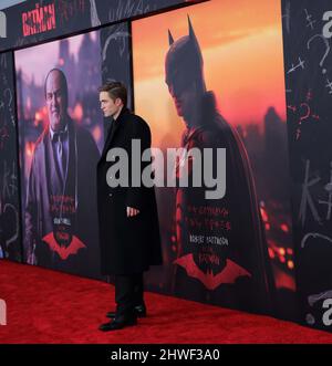 01. März 2022 - New York, New York - Robert Pattinson. â € œThe Batmanâ € Weltpremiere im Josie Robertson Plaza, Lincoln Center. (Bild: © J. Lingo/AdMedia über ZUMA Press Wire) Stockfoto