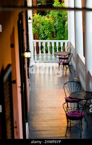 Das Meeting Street Inn Charlestown hat eine romantische Atmosphäre und eine echte Südstaaten-Gastfreundschaft, South Carolina. Stockfoto