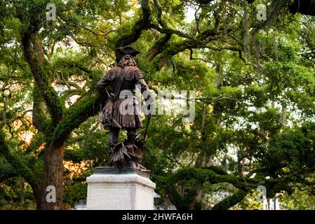 Chippewa Square Denkmal für den Gründer von Savannah und die Kolonie Georgia, General James Edward Oglethorpe. Stockfoto