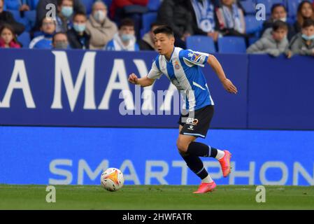 Barcelona, Spanien, 5. März 2022. Wu Lei (7) von RCD Espanyol während des spanischen La Liga-Spiels zwischen RCD Espanyol und Getafe CF im RCDE-Stadion. Kredit: Rosdemora/Alamy Live Nachrichten Stockfoto