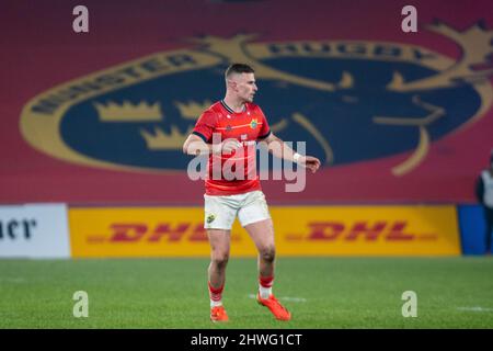 Limerick, Irland. 05. März 2022. Shane Daly von Munster während des Spiels der United Rugby Championship Round 13 zwischen Munster Rugby und Dragons im Thomond Park in Limerick, Irland am 5. März 2022 (Foto von Andrew Surma/ Quelle: SIPA USA/Alamy Live News Stockfoto