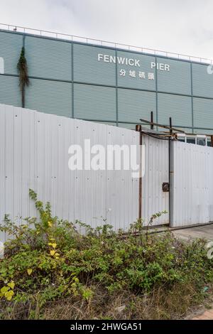 FenwickPier FleetArcade Hong Kong steht kurz vor dem Abriss Feb2022. FleetArcade am FenwickPier in Hongkong war jahrzehntelang der Dreh- und Ausweg ausländischer Marineleute. Stockfoto