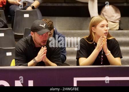 Lyon, Frankreich. 05. März 2022. Team Dayana Yastremska (UKR) im Einsatz gegen Sorana Cirstea (ROM) während des Halbfinales der Open 6ème Sens, Métropole de Lyon 2022, WTA 250 Tennisturnier am 5. März 2022 im Palais des Sports de Gerland in Lyon, Frankreich - Foto Patrick Cannaux / DPPI Credit: DPPI Media/Alamy Live News Stockfoto