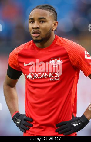 Leipzig, Deutschland. 05. März 2022. Fußball: Bundesliga, Matchday 25, RB Leipzig - SC Freiburg in der Red Bull Arena. Der Leipziger Christopher Nkunku ist auf dem Platz. Kredit: Jan Woitas/dpa-Zentralbild/dpa - WICHTIGER HINWEIS: Gemäß den Anforderungen der DFL Deutsche Fußball Liga und des DFB Deutscher Fußball-Bund ist es untersagt, im Stadion und/oder vom Spiel aufgenommene Fotos in Form von Sequenzbildern und/oder videoähnlichen Fotoserien zu verwenden oder zu verwenden./dpa/Alamy Live News Stockfoto