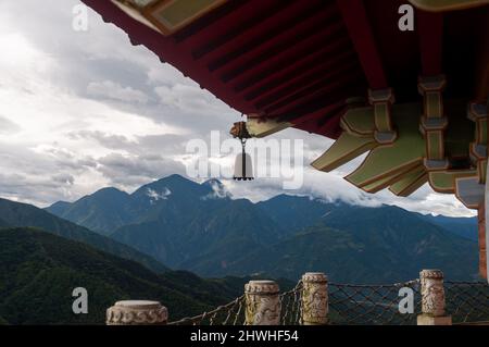 Blick auf die Berge von der Spitze der CI en Pagode in der Nähe des Sun Moon Lake in nantou Taiwan Stockfoto