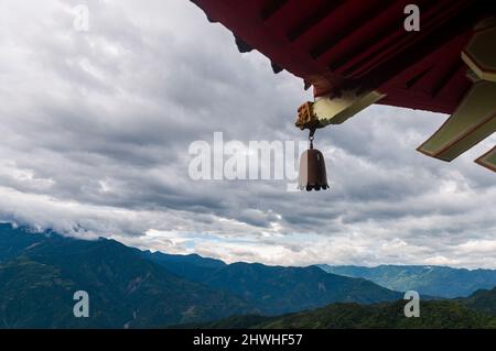 Blick auf die Berge von der Spitze der CI en Pagode in der Nähe des Sun Moon Lake in nantou Taiwan Stockfoto