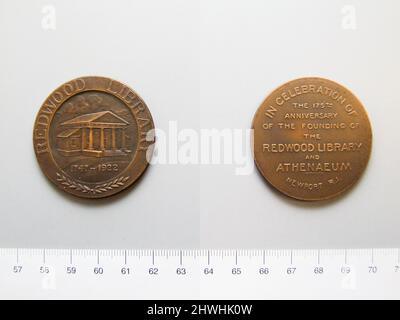 Medaille zum 175.-jährigen Jubiläum der Redwood Library und des Athenaeums, 1747 - 1922. Thema: Redwood Library and Athenaeum, Newport, Rhode Island Künstler: Unbekannt Stockfoto