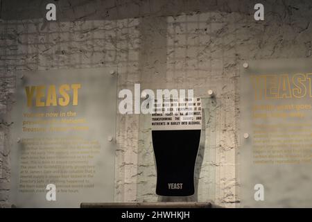 Guinness Museum in Dublin. Guinness ist ein irischer Trockenstout, der von Diageo hergestellt wurde und aus der Brauerei von Arthur Guinness stammt Stockfoto