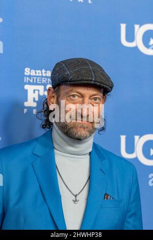 Santa Barbara, USA. 05. März 2022. Ankunft mit rotem Teppich, Troy Kotsur (CODA). Das Santa Barbara International Film Festival 37. ehrt Caitriona Balfe (Belfast), Ariana DeBose (West Side Story), Alana Haim (Licorice Pizza), Ciarán Hinds (Belfast), Emilia Jones (CODA), Troy Kotsur (CODA), Simon Rex (Red Rocket), Und Saniyya Sidney (King Richard) mit dem Virtuosos Award im Arlington Theater in Santa Barbara, Kalifornien, 5. März 2022. (Foto: Rod Rolle/Sipa USA) Quelle: SIPA USA/Alamy Live News Stockfoto