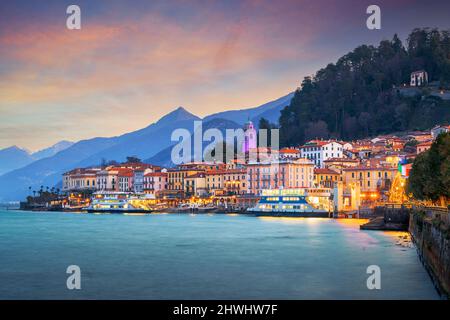 Bellagio, Italien, am Comer See bei Dämmerung. Stockfoto