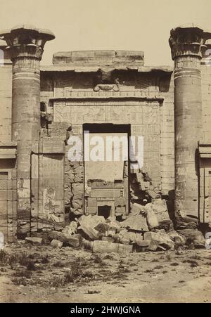 Medinet Habu: Römische Säulen. Künstler: Antonio Beato, italienisch, ca. 1825–ca. 1903 Stockfoto