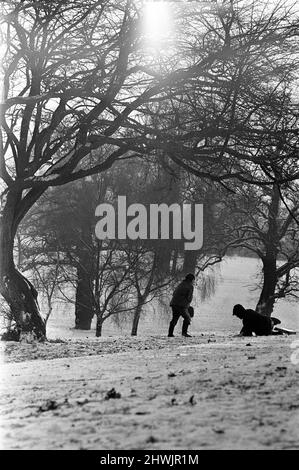 Schnee im Prospect Park, Reading. 9.. Januar 1971. Stockfoto