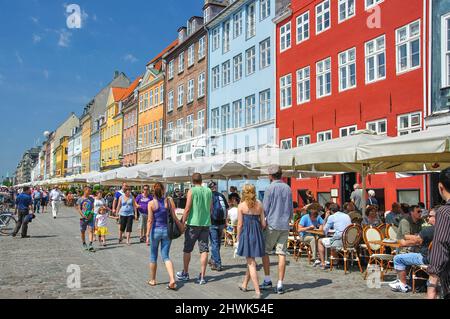 Restaurants am Nyhavn-Kanal, Kopenhagen (Kobenhavn), Königreich Dänemark Stockfoto